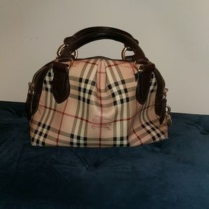 Classic Burberry Thornberry Bowling bag